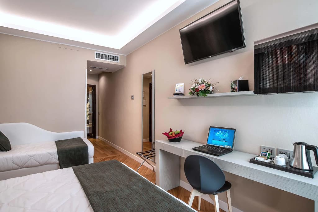 Hotel Memphis - photo 11
