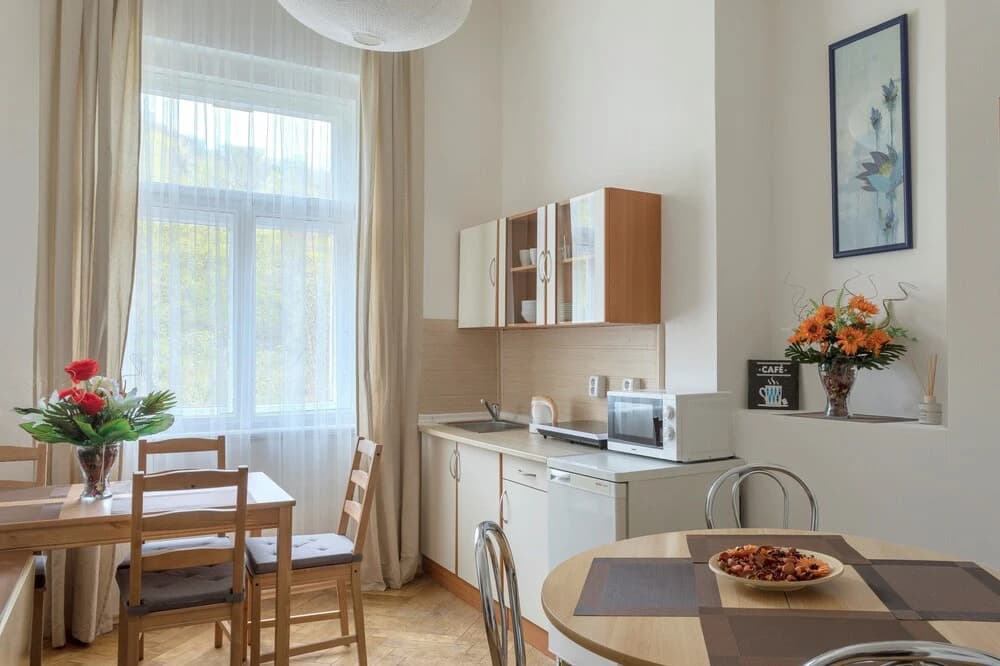Old Story Apartment - photo 12