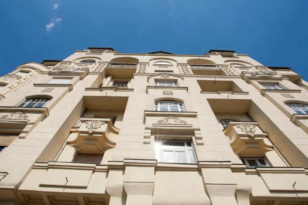 Riverside flat with King Castle view - main photo