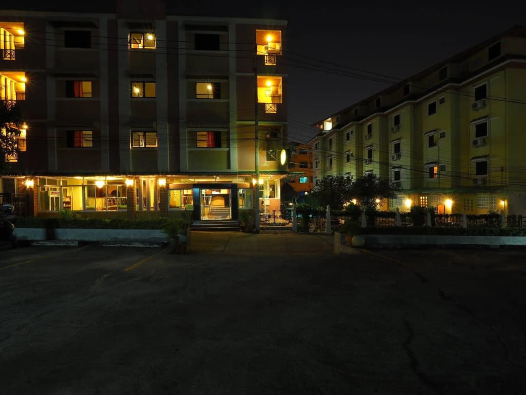 Golden Villa - photo 1