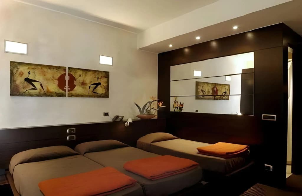 Hotel Accademia - photo 32