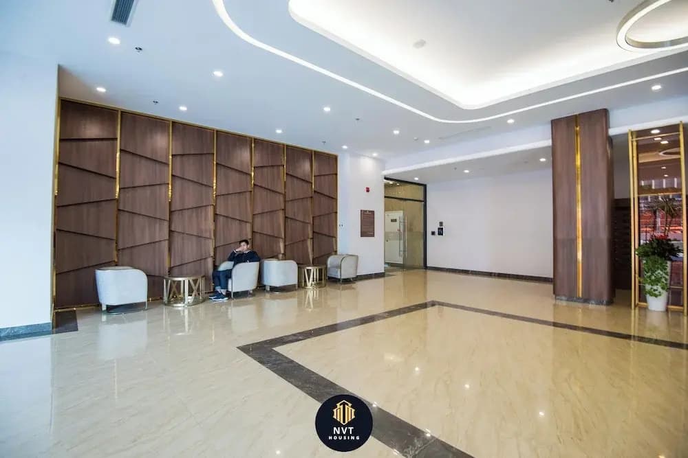 Apartment with residence - photo 1