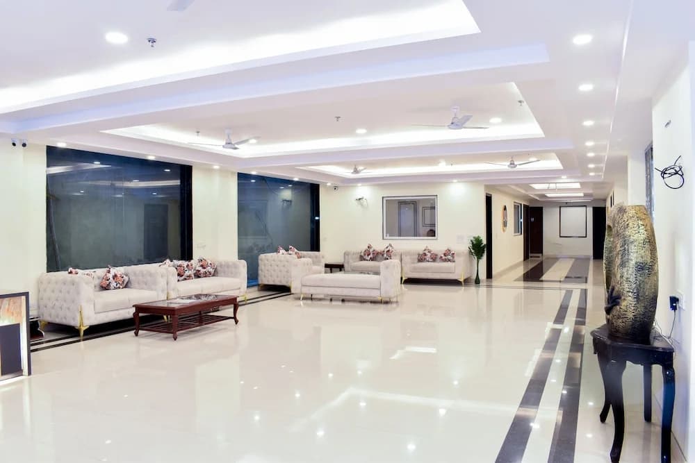Hotel Yash Palace - photo 4