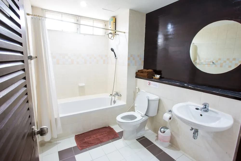 Le Vanvarothai Saladaeng Residence - photo 9