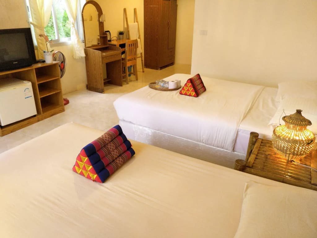 Hinkong Hut - photo 1
