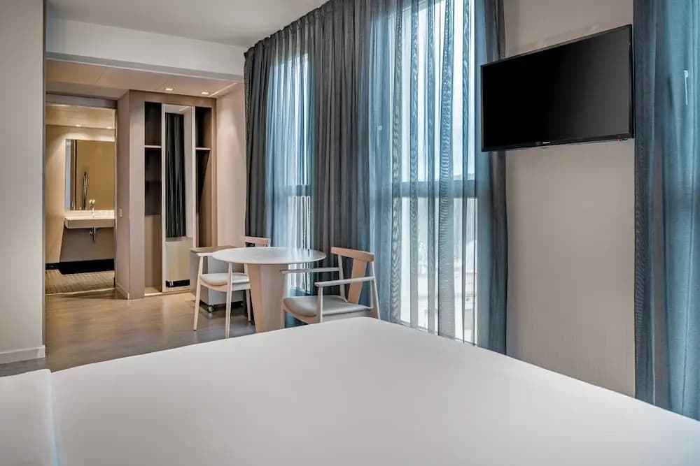 AC Hotel Sants - photo 6