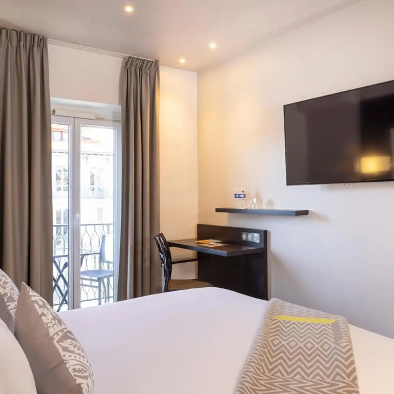 Hotel 64 Nice - photo 35