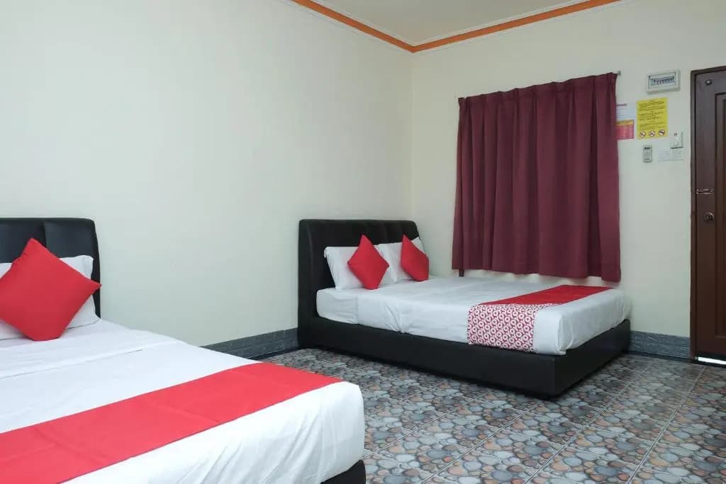 Oyo 89928 Acf Guest House - photo 2