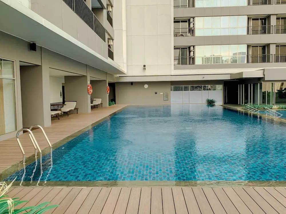 Great Location Studio at The Newton Ciputra World 2 Apartment - photo 9