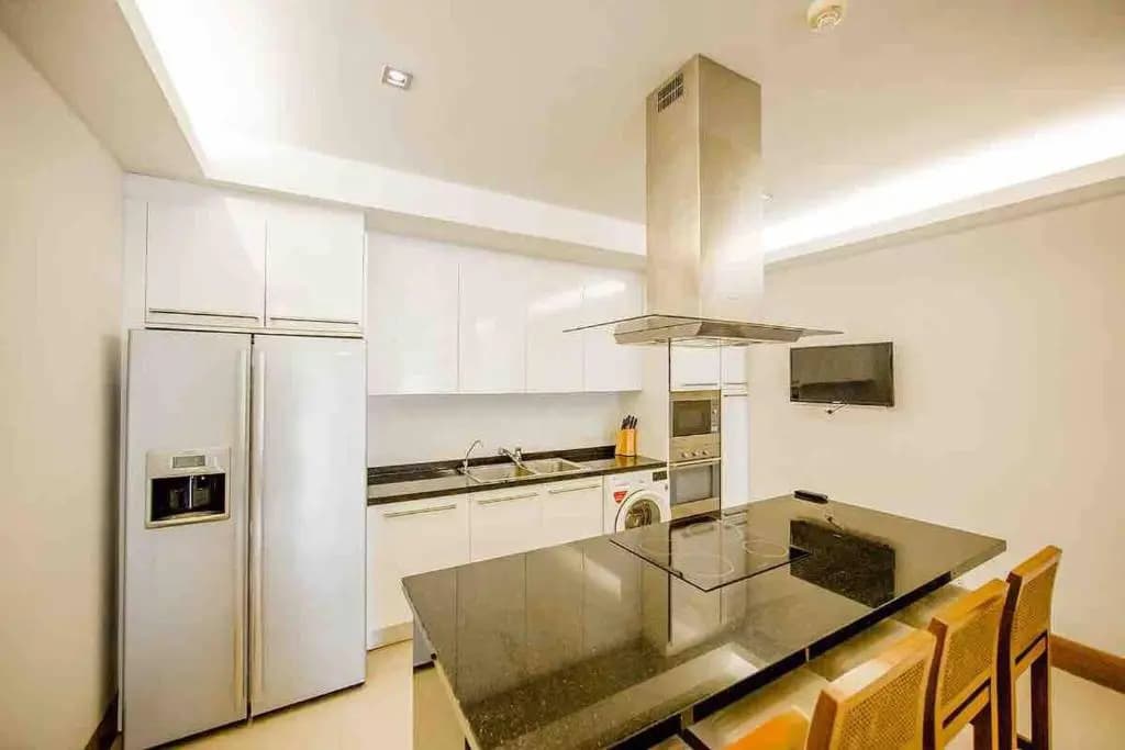"beachfront 3br Luxe, Jacuzzi Pool On Naithon Beach" - photo 6