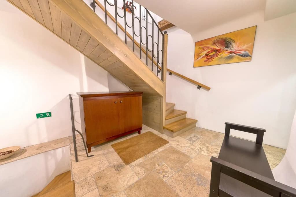 Nobles Apartments - photo 14