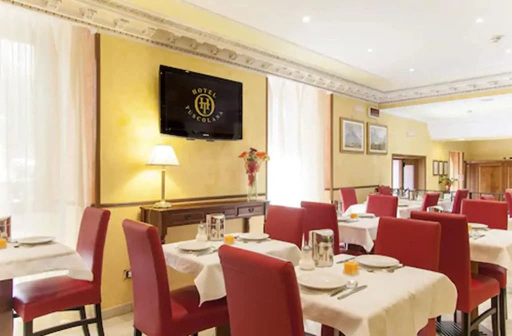 Hotel Tuscolana - photo 25