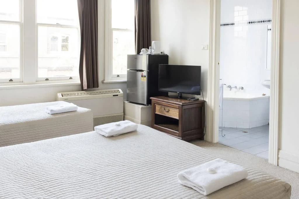 Mercantile Hotel The Rocks - photo 2