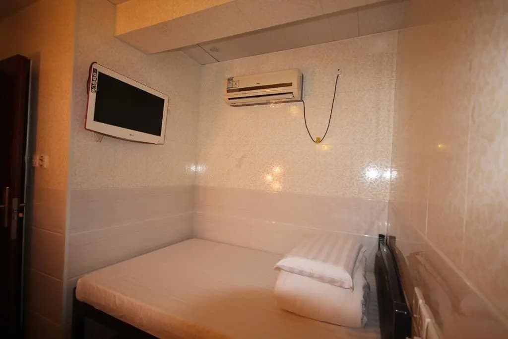 Tian Jin Hostel - photo 18