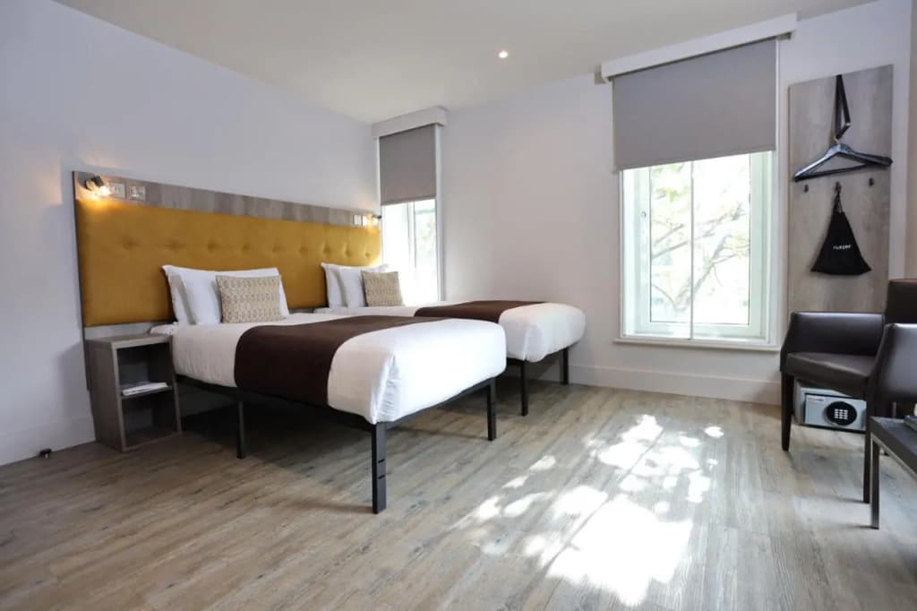 Euston Square Hotel - photo 23