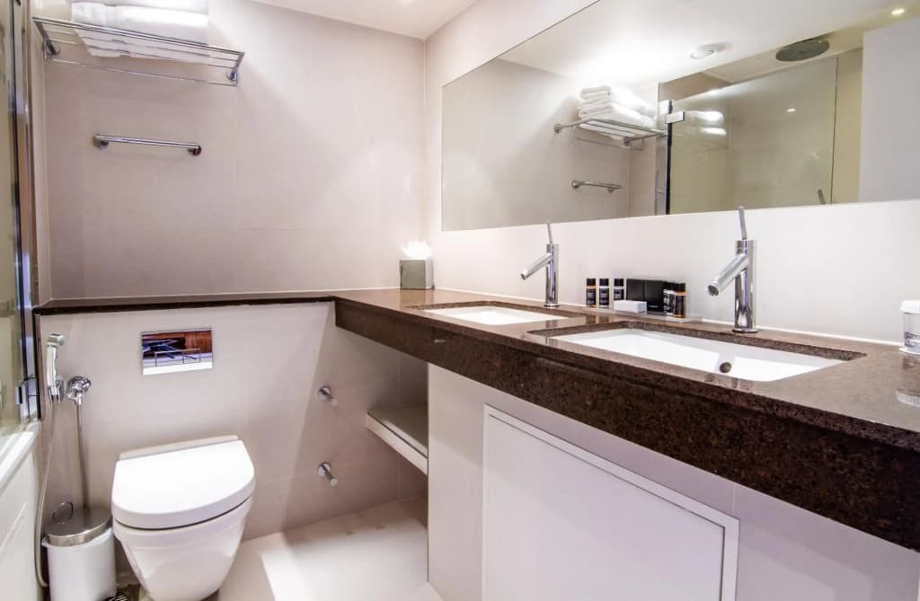 Blakemore Hyde Park - photo 8