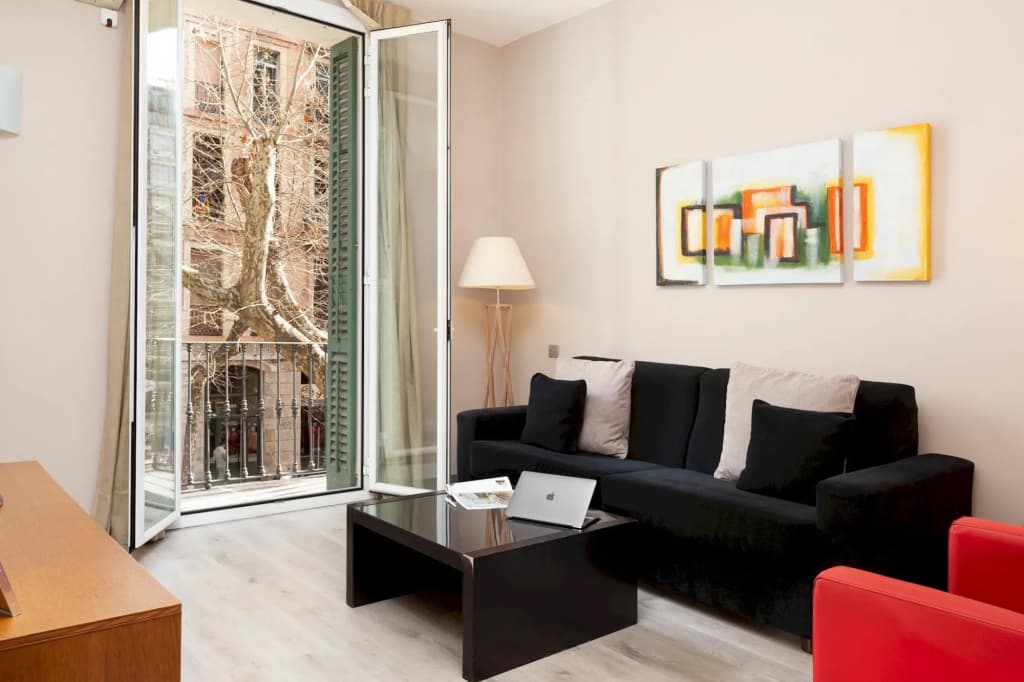 MIRO C · Beautiful and cozy apartment located in Eixample - photo 2