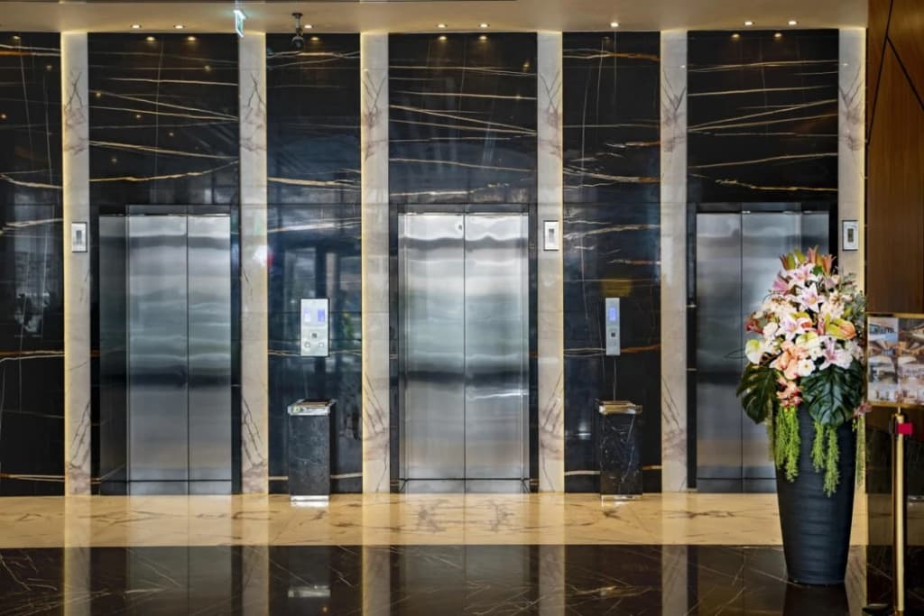 Luxe Grand Hotel Apartments - photo 33