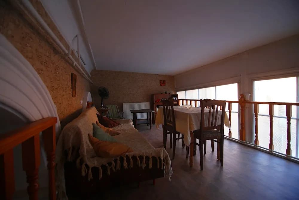 Leon Rooms - photo 22