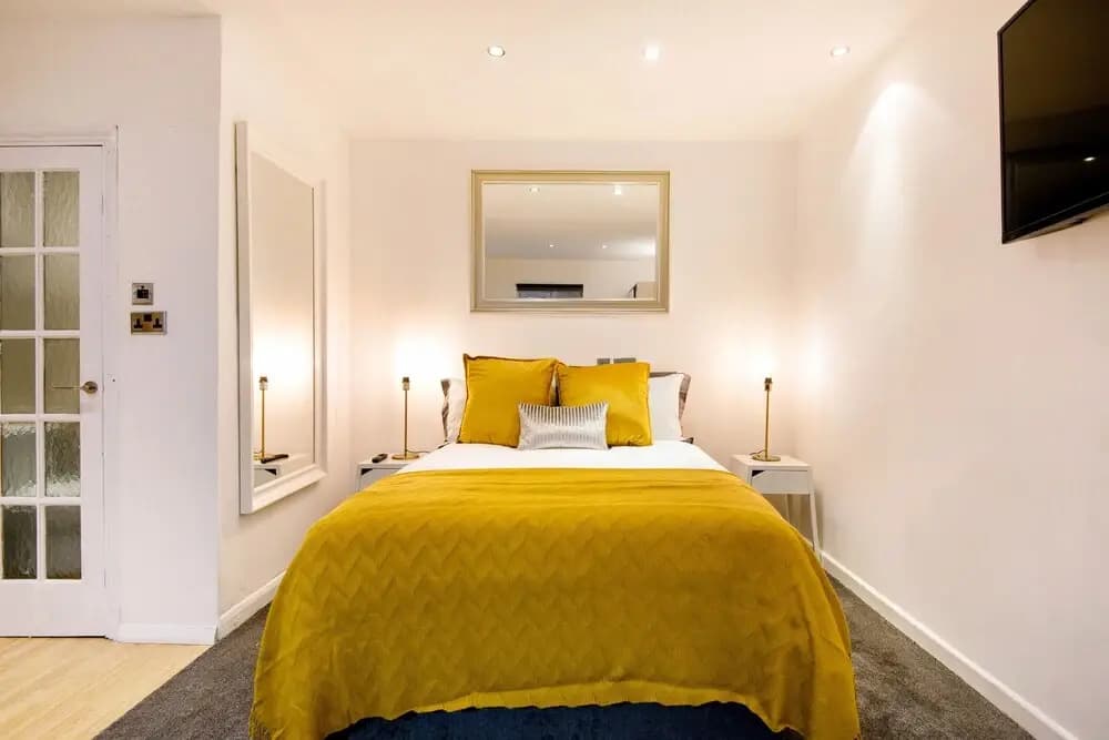 Beautiful Hyde Park Studio Flat - photo 4