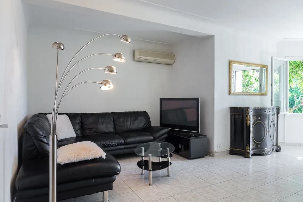 Appartement avec Jardin - main photo