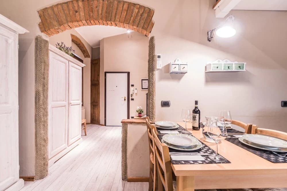 A Few Steps to The Duomo Upscale 2BD Apt - photo 15