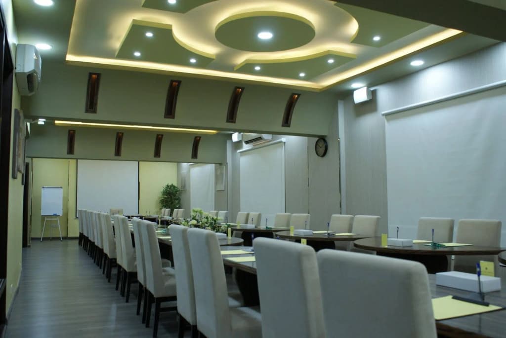 Weekend Hotel & Apartments - photo 10