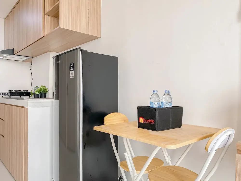 Simple Look Studio Apartment At Daan Mogot City - photo 2