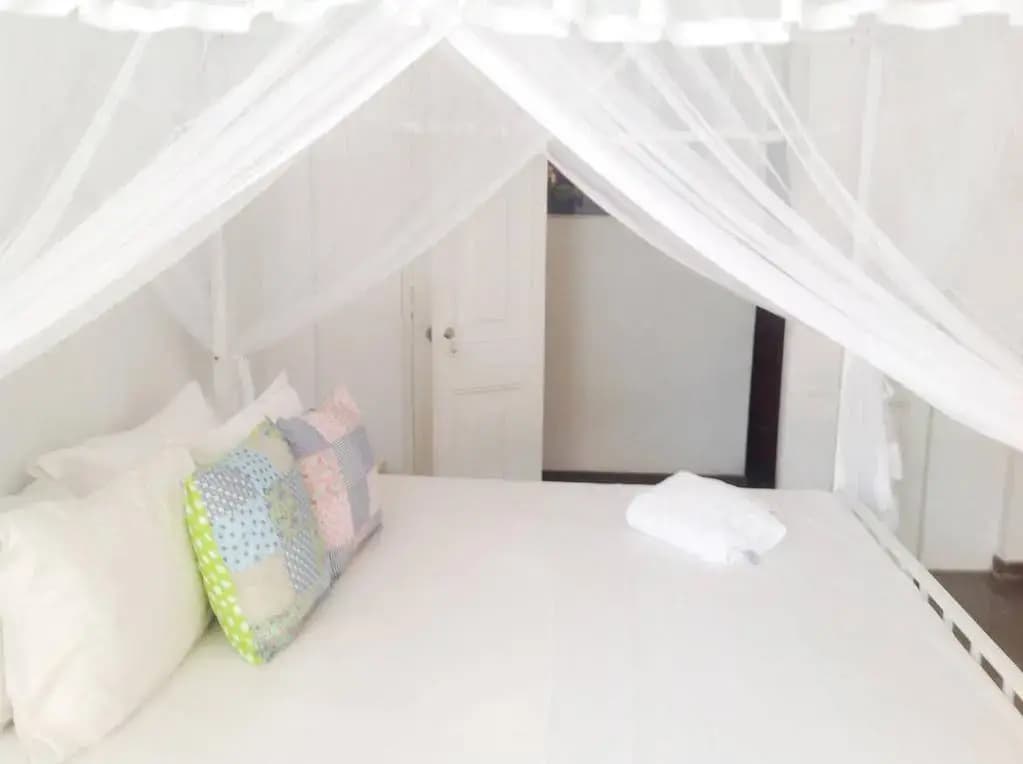 Colombo 7 - A Charming White Room - photo 5