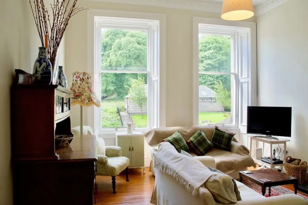 1 Bedroom Flat in Central Edinburgh - photo 4
