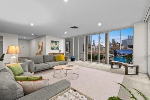 Exclusive Stays - Southgate - photo 12