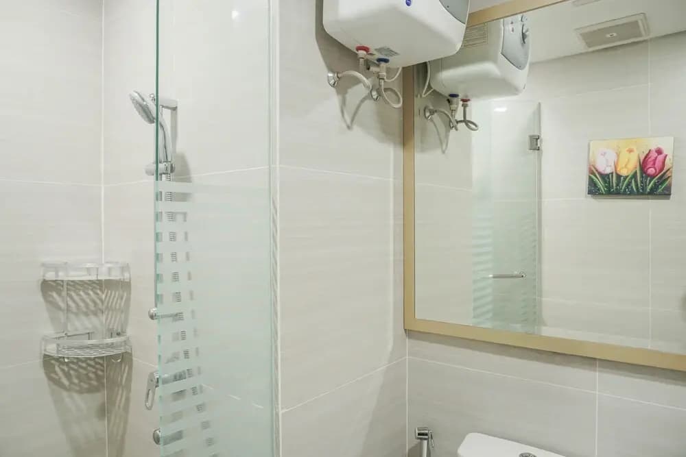 Brand New and Luxury 1BR at West Vista Apartment - photo 8