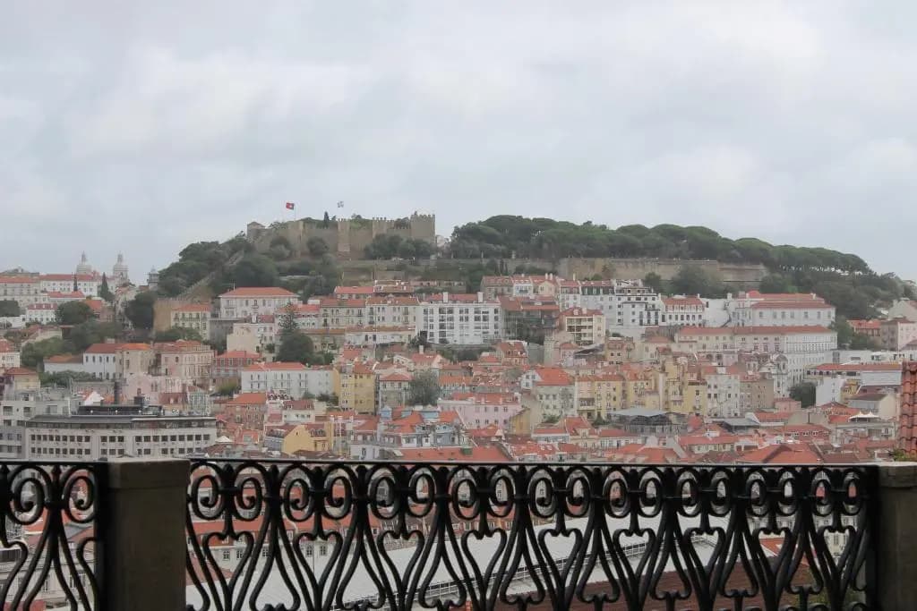 A window to Lisboa III - main photo