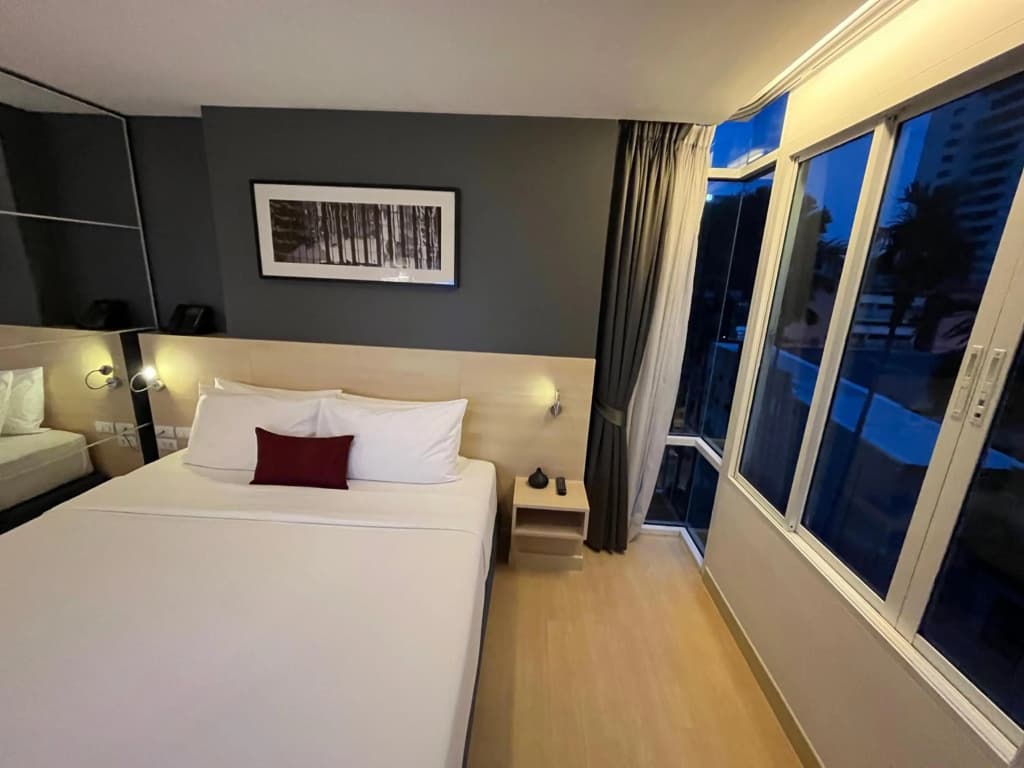 Arize Hotel Sukhumvit - photo 3