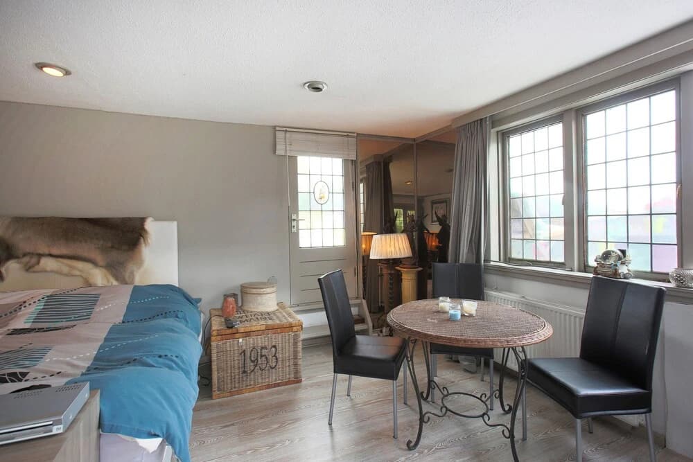 Stylish Studio In Houseboat - photo 4