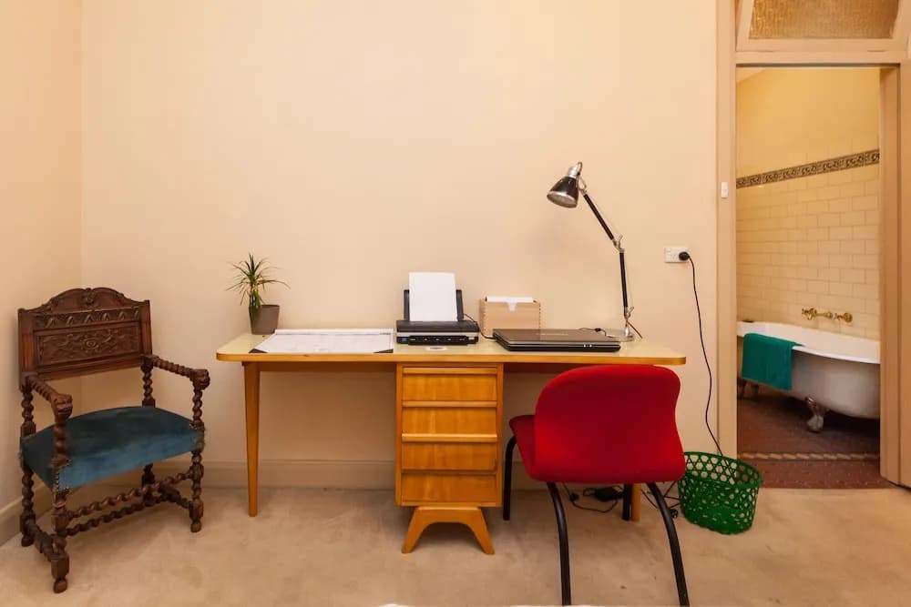 MADELINE, 1BDR Fitzroy Apartment - photo 4