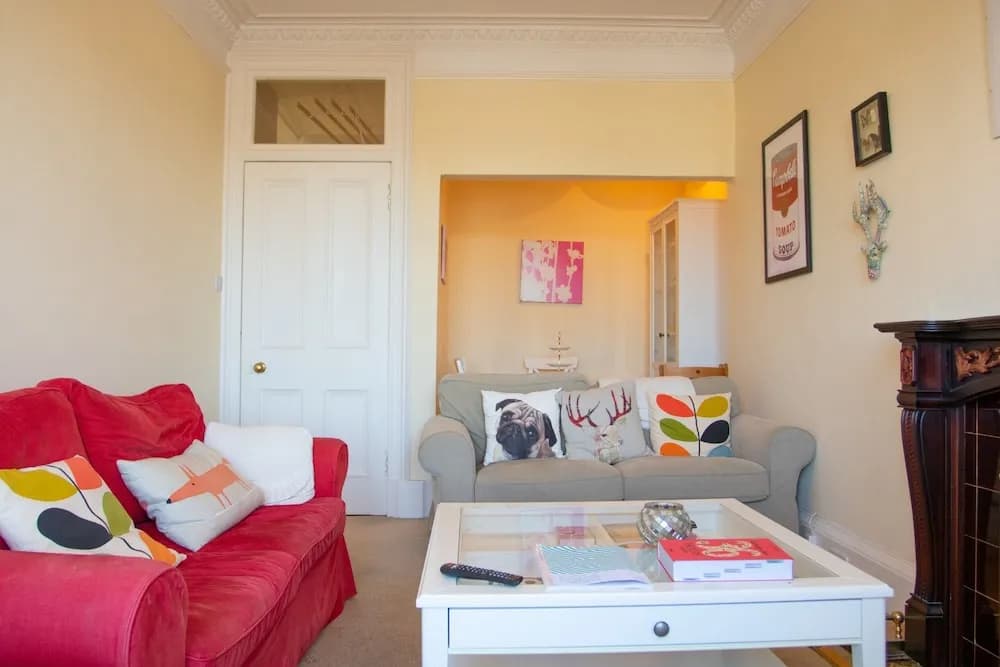 Charming 1 Bedroom Apartment - main photo