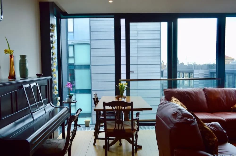1 Bedroom Central Apartment - photo 5