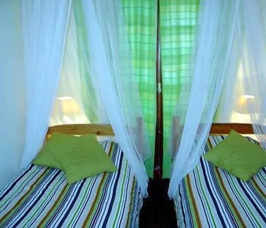Caza Apartments - photo 2