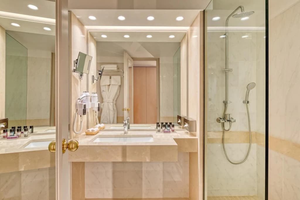 Divani Caravel Hotel - photo 11