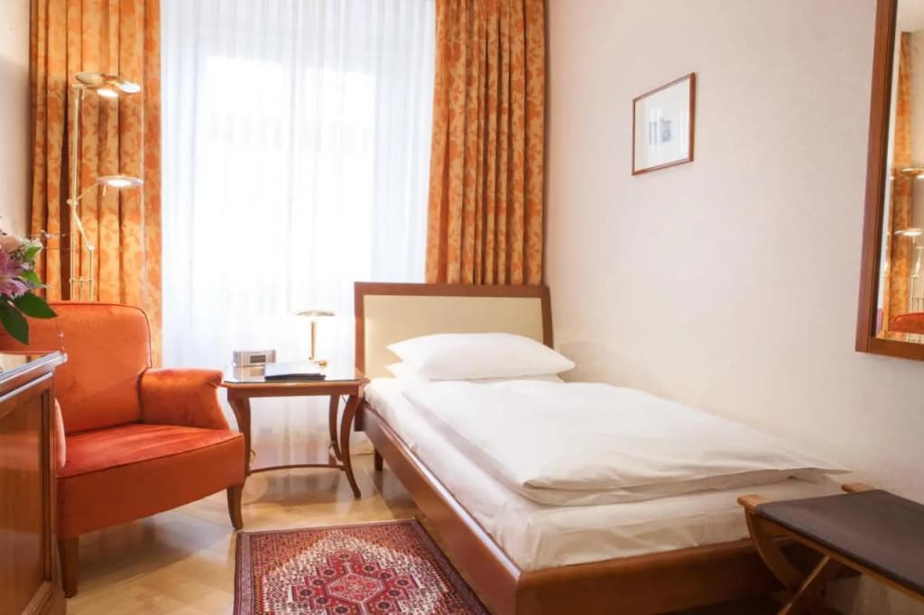 Hotel Kaiserin Elisabeth - photo 24