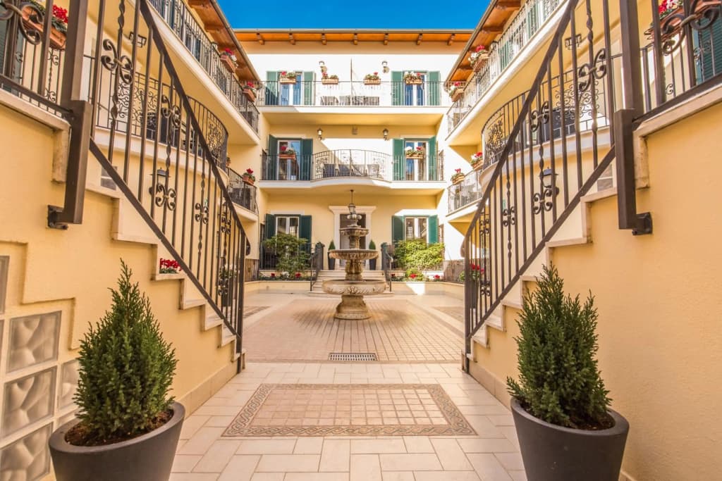 Aurelia Vatican Apartments - photo 1