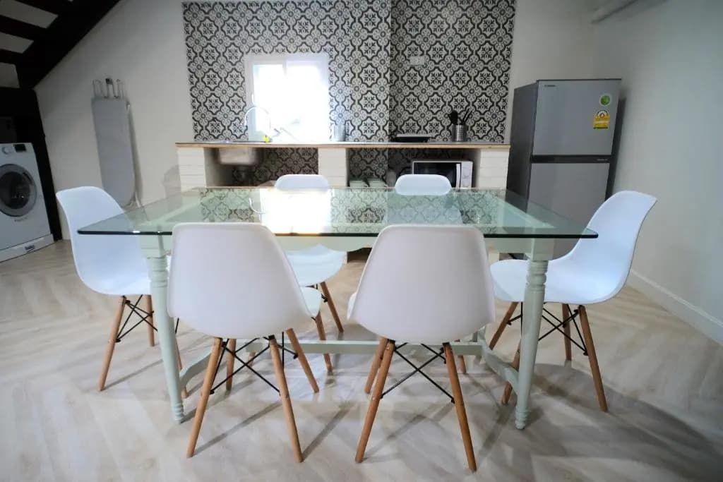 Silom Apartment Close to BTS +WIFI+Netflix - photo 2