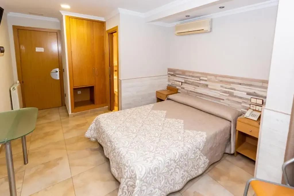 Hostal Viky - photo 4