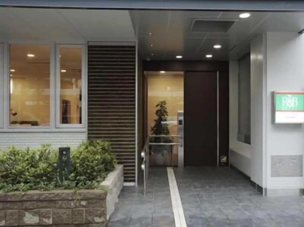 Washington R&B Hotel Kamata Higashiguchi - photo 1