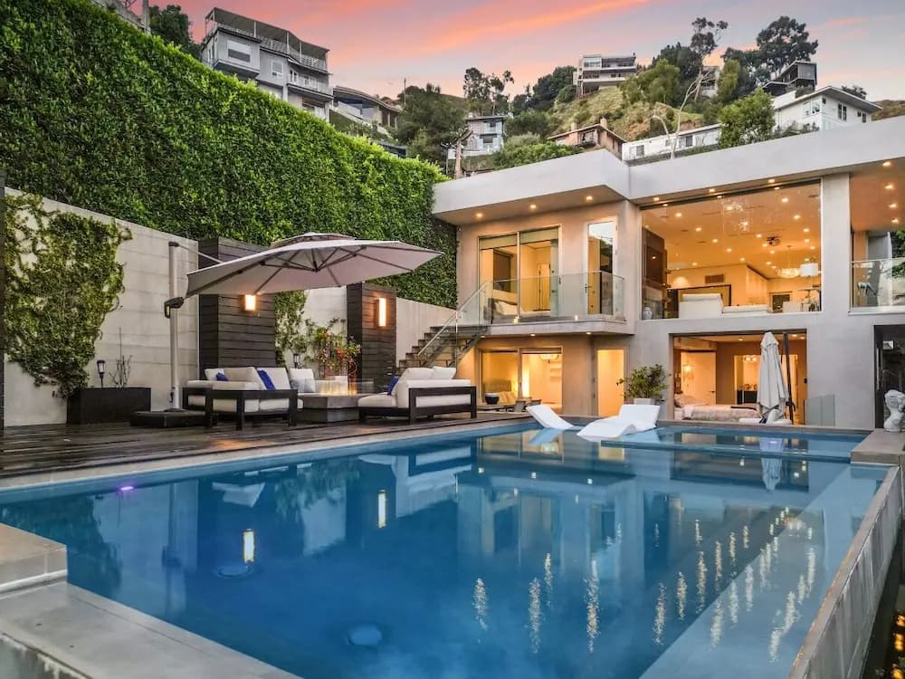 Sunset Heights - Elegant Modern Villa With Beautiful Views in the Hills - photo 27