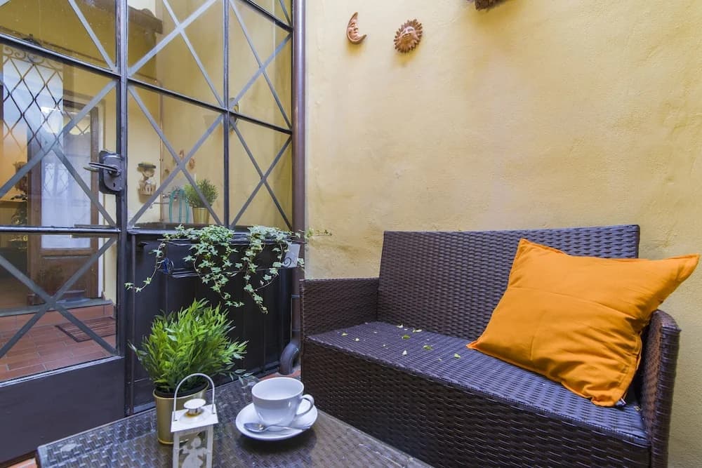 Florence Ariento Romantic Apartment - photo 13
