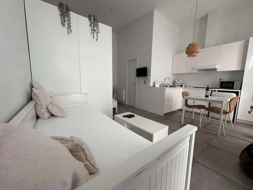 Apartamentos Avenida América - photo 14