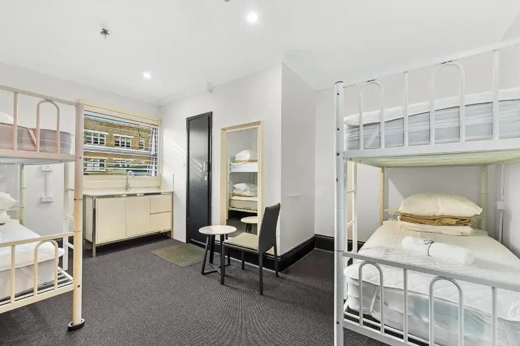 London Plane Backpackers - Hostel - photo 2