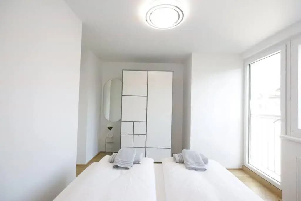 Charming Flat & Balcony near CentralStation Apt15 - photo 7